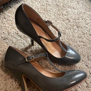 Elegant Gray Women's Heels